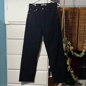 Levi’s Ribcage Straight Ankle Jeans in Black, Size 28W